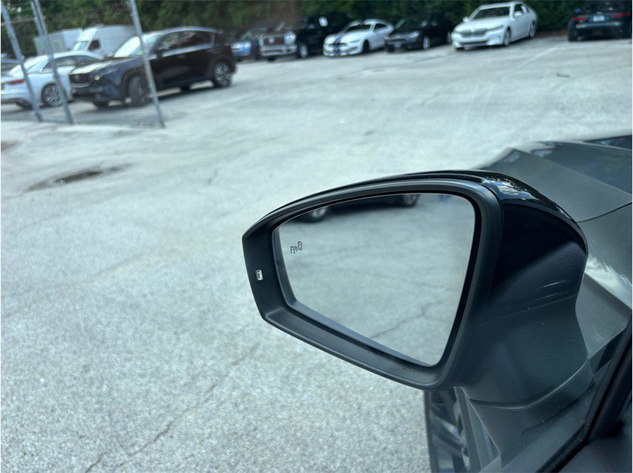 Used 2019 Volkswagen Tiguan SEL Premium R-Line FWD image 17