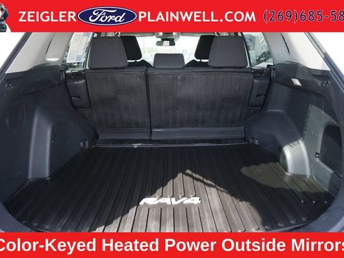 Used 2022 Toyota RAV4 LE FWD image 10
