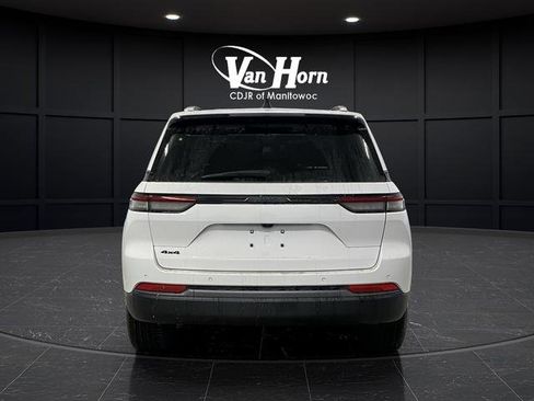New 2026 Jeep Grand Cherokee Limited w/ Limited Altitude Package AWD/4WD image 14