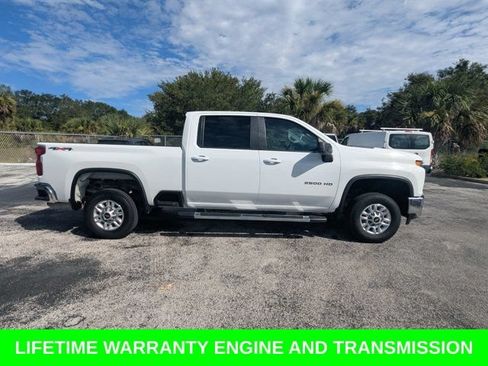 Used 2022 Chevrolet Silverado 2500 LT AWD/4WD image 4