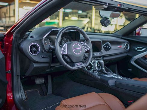 Used 2021 Chevrolet Camaro SS image 30