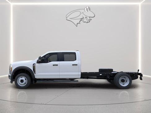 New 2026 Ford F450 4x4 Crew Cab Super Duty image 3