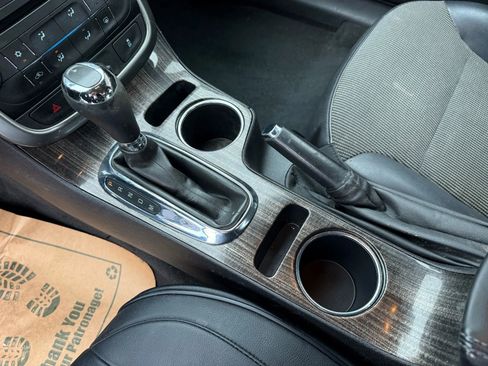 Used 2015 Chevrolet Malibu LT image 20