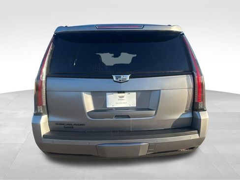 Used 2020 Cadillac Escalade Platinum image 6