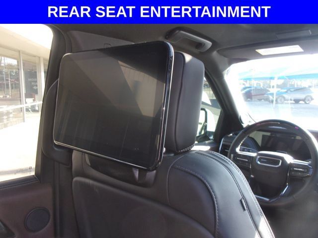 Used 2026 GMC Yukon Denali Ultimate AWD/4WD image 4