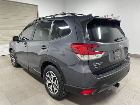 Used 2020 Subaru Forester Premium AWD/4WD image 6