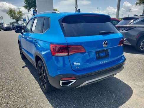 Used 2023 Volkswagen Taos SE w/ Panoramic Sunroof Package FWD image 6