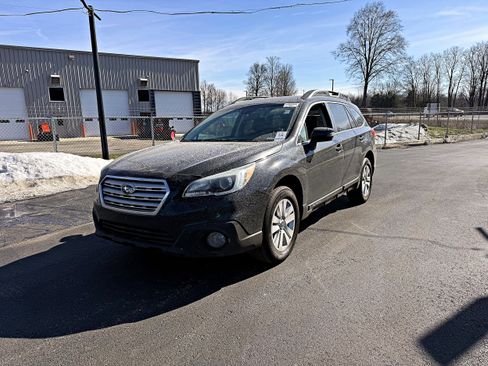 Used 2017 Subaru Outback 2.5i Premium image 5