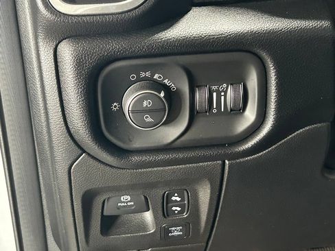 Used 2021 RAM 1500 Laramie AWD/4WD image 21
