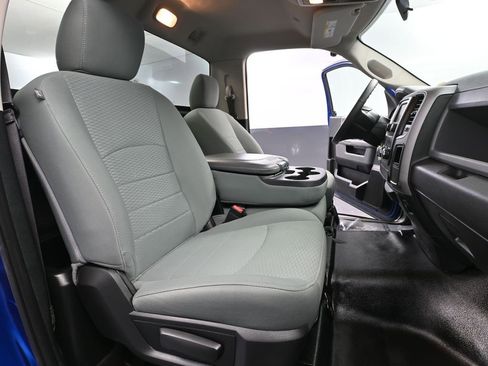 Used 2018 RAM 1500 Express image 41