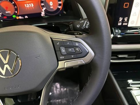 New 2026 Volkswagen Atlas Peak Edition AWD/4WD image 19