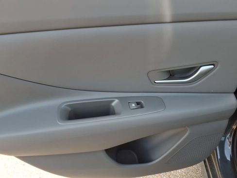 New 2026 Hyundai Elantra Sport FWD image 9