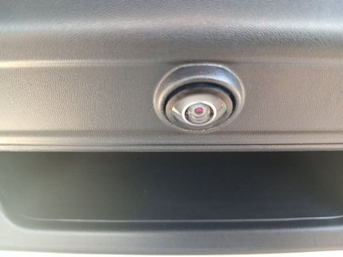 Used 2024 RAM 2500 Big Horn AWD/4WD image 4