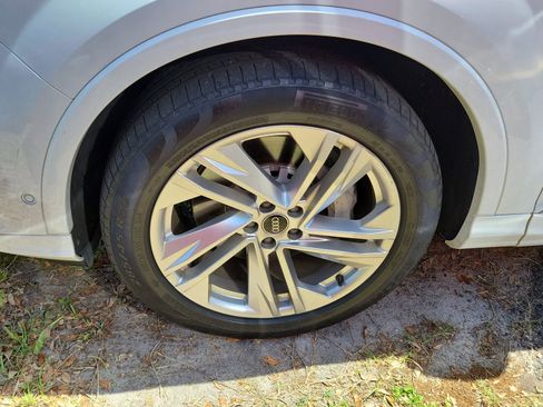 Used 2021 Audi Q7 2.0T Premium w/ Convenience Package AWD/4WD image 4