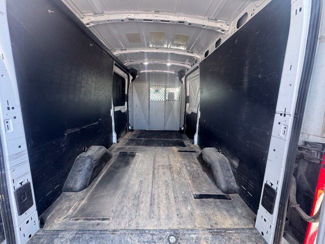 Used 2019 Ford Transit 250 148 Medium Roof RWD image 17