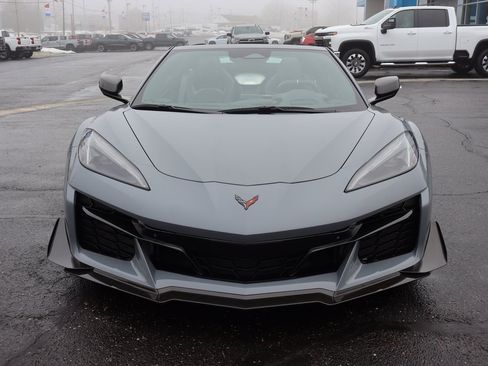 Used 2025 Chevrolet Corvette Z06 w/ Z07 Performance Package image 25
