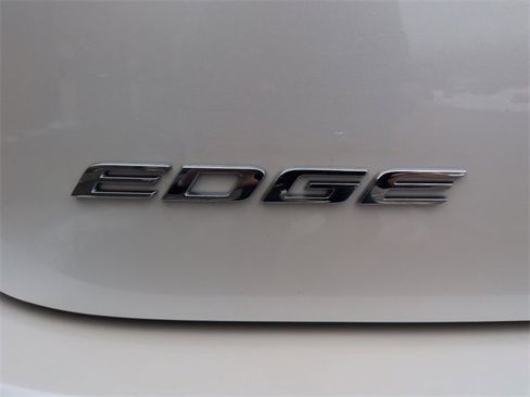 Used 2018 Ford Edge SEL w/ Equipment Group 201A image 32