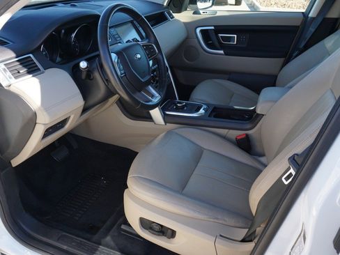 Used 2019 Land Rover Discovery Sport HSE image 13