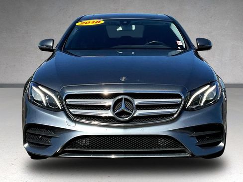 Used 2018 Mercedes-Benz E 300 4MATIC image 2