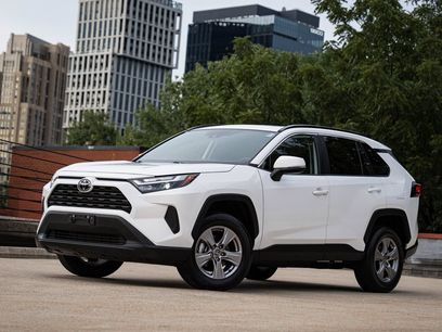 Used 2025 Toyota RAV4 XLE w/ Convenience Package
