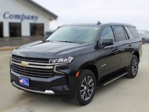 Used 2023 Chevrolet Tahoe LT w/ Luxury Package AWD/4WD image 1