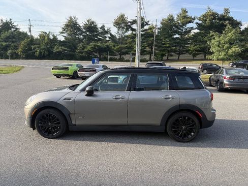 Used 2019 MINI Cooper Clubman ALL4 AWD/4WD image 10