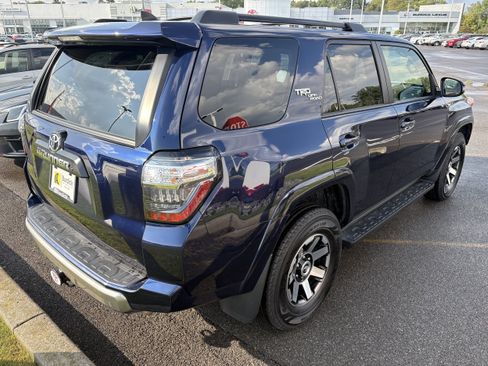 Used 2023 Toyota 4Runner TRD Off-Road Premium w/ Off Road Premium Plus Package AWD/4WD image 5