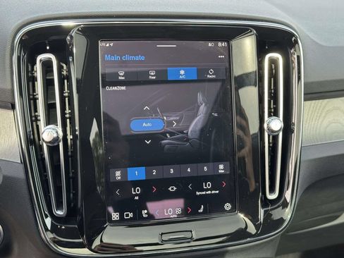 Certified 2023 Volvo XC40 B5 Plus w/ Driver Assist Package AWD/4WD image 28