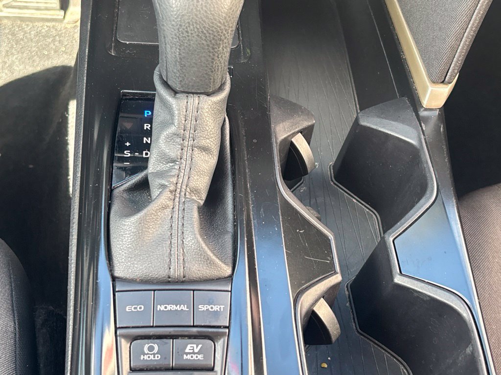 Used 2025 Toyota Camry LE FWD image 14