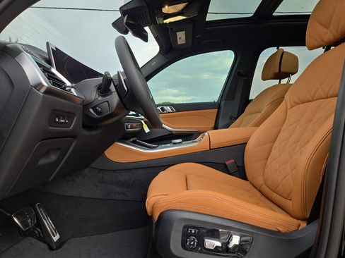 New 2026 BMW X5 xDrive50e w/ Executive Package image 16