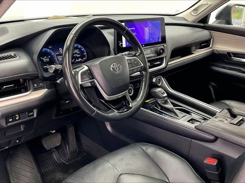 Used 2024 Toyota Grand Highlander Limited image 14