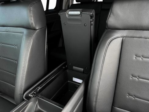 New 2025 Hyundai Santa Fe Limited image 18