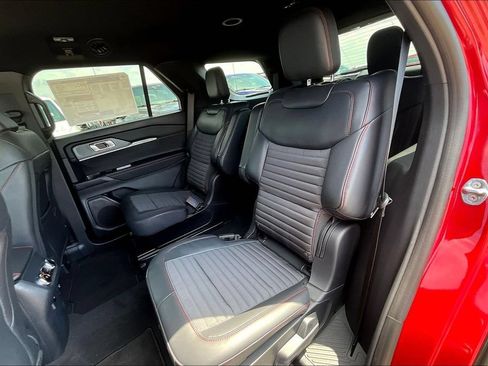 New 2026 Ford Explorer ST-Line w/ ST-Line Street Pack RWD image 10
