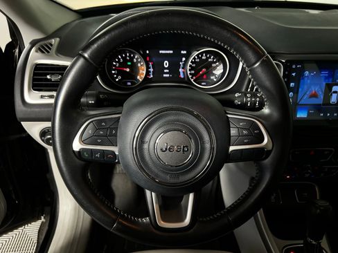 Used 2018 Jeep Compass Latitude w/ Popular Equipment Group image 9