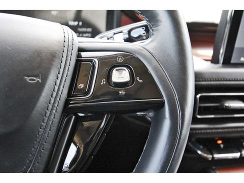 Used 2022 Lincoln Aviator Reserve w/ Elements Package Plus RWD image 17