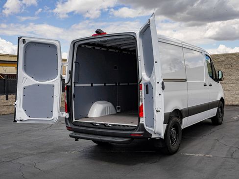 Used 2026 Mercedes-Benz Sprinter 2500 image 8
