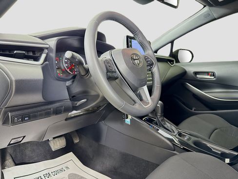 Used 2022 Toyota Corolla SE w/ Carpet Mat Package (TMS) FWD image 9
