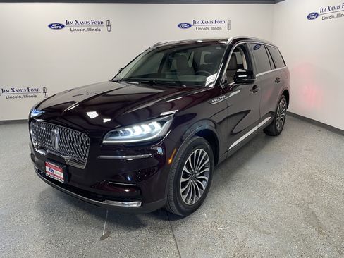 Used 2023 Lincoln Aviator AWD w/ Premium Package image 3