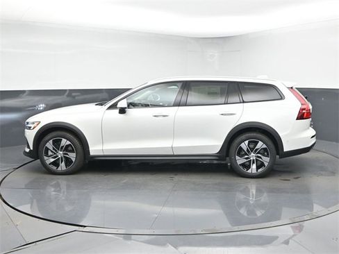 New 2026 Volvo V60 B5 Cross Country Plus w/ Protection Package Premier image 5