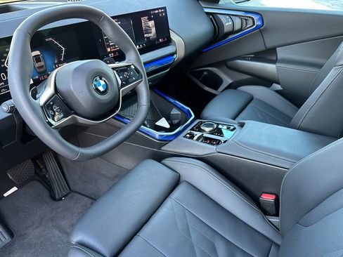 Used 2025 BMW X3 xDrive30i w/ Premium Package image 11