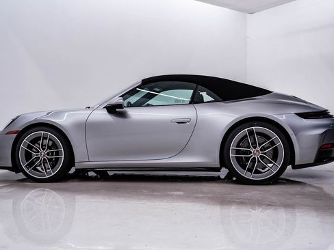 New 2026 Porsche 911 Carrera image 2