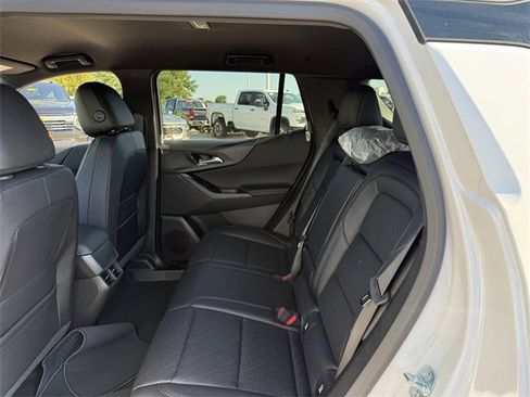 New 2026 Chevrolet Equinox LT w/ Convenience Package II image 23