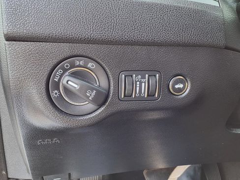 Used 2021 Chrysler 300 Touring L RWD image 17