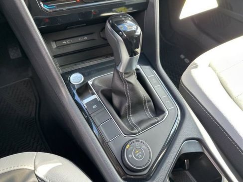 New 2026 Volkswagen Taos SE AWD/4WD image 17