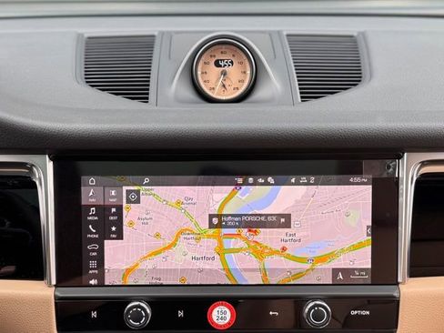 New 2026 Porsche Macan image 30