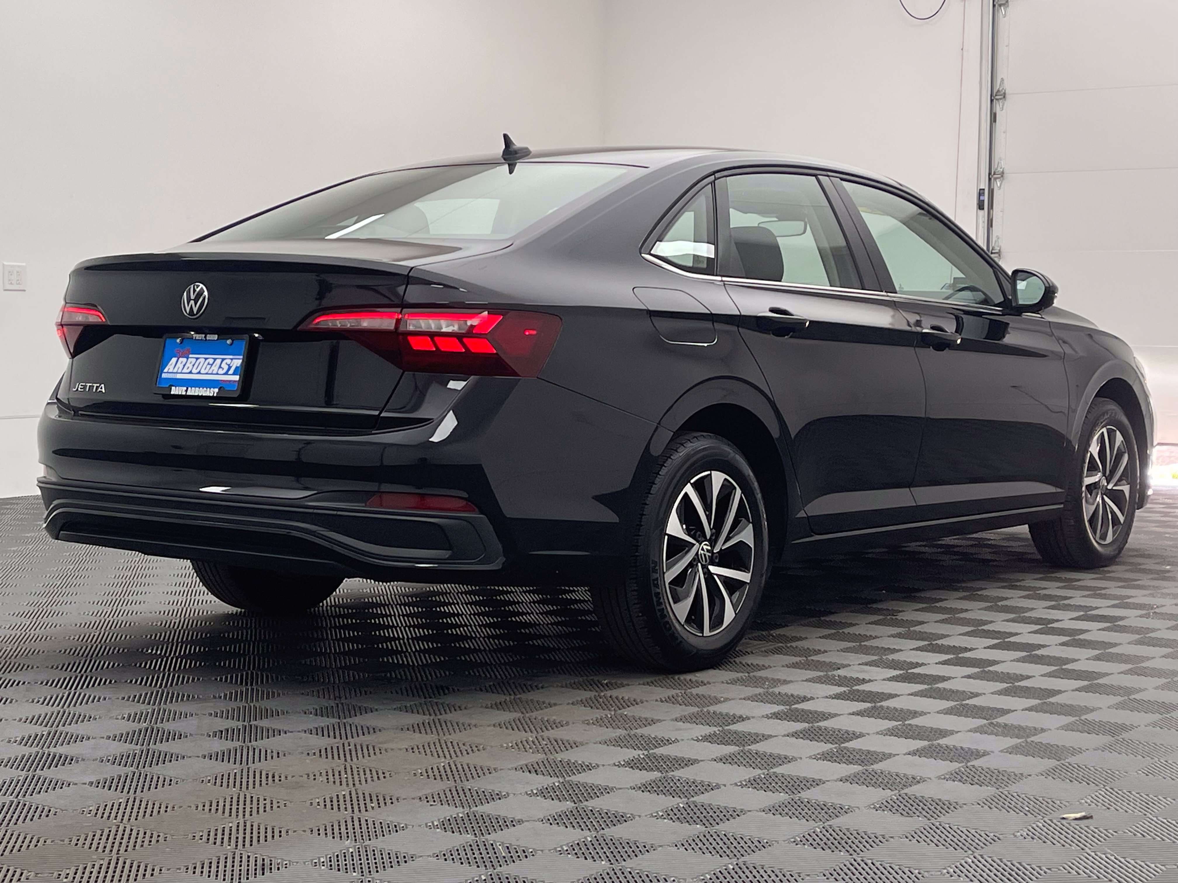 Used 2024 Volkswagen Jetta S FWD image 6