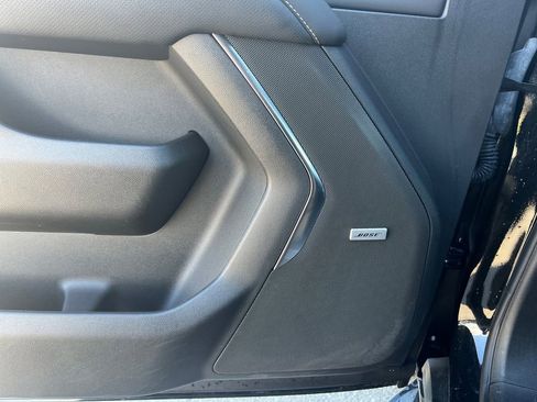 Used 2025 Chevrolet Tahoe Premier image 13