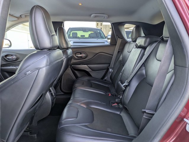 Used 2020 Jeep Cherokee Latitude Plus AWD/4WD image 13