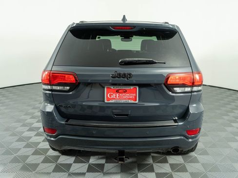 Used 2018 Jeep Grand Cherokee Altitude image 5