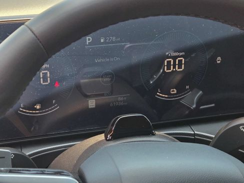 Used 2025 Hyundai Santa Fe SEL FWD image 13
